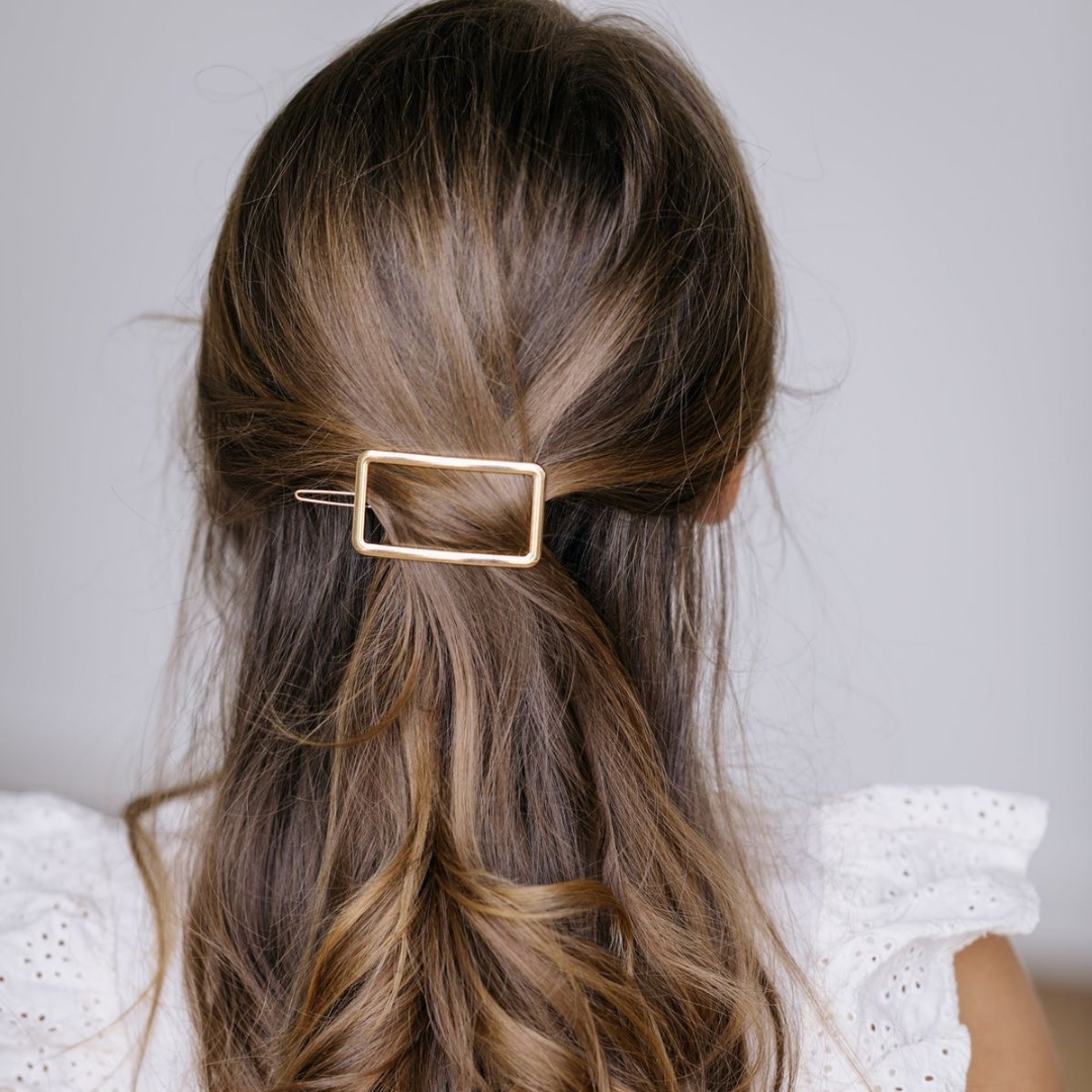 Sleek Line Hair Pin – Modern & Minimal