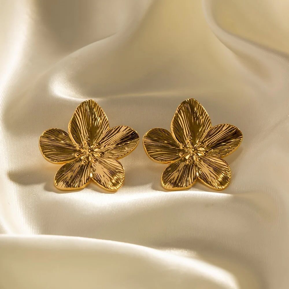 Floria Earrings – Elegant Gold-Tone Textured Floral Studs